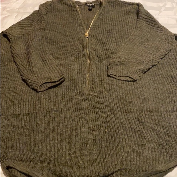 EXPRESS Lightly worn olive green sweater - Picture 2 of 2